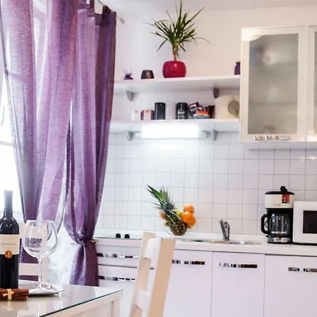 Peristil Cardo Daire *