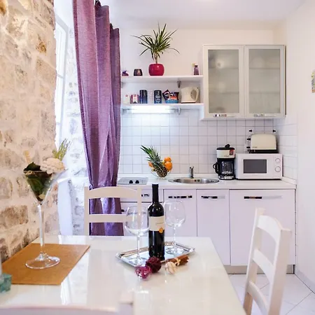 Peristil Cardo Апартаменти